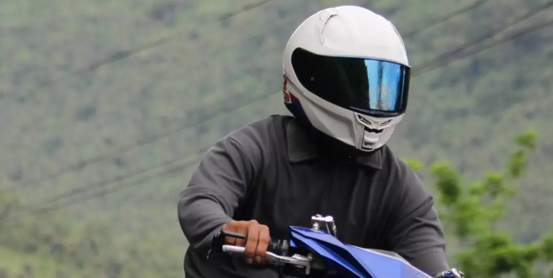 The special helmet checking drive